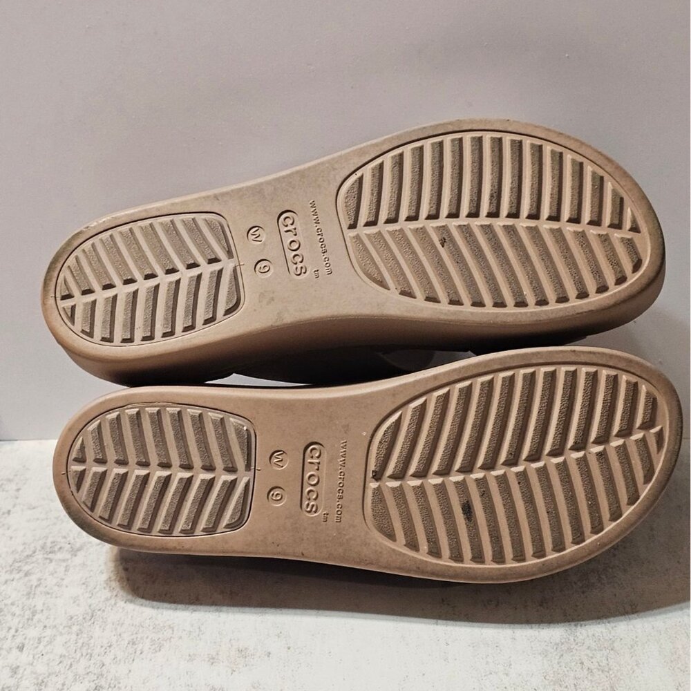 Crocs Brooklyn Buckle Strap Wedge Platform Sandals Beige Women's Size 9 - Picture 12 of 12